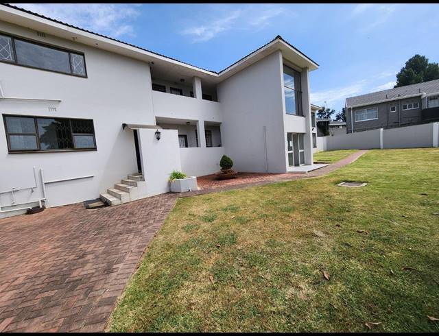 3 BEDROOM TOWNHOUSE FOR SALE IN THREE RIVERS PROPER